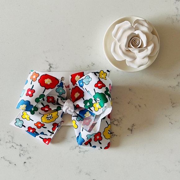 Hanna Andersson girl’s floral hair clip bow - Picture 2 of 6
